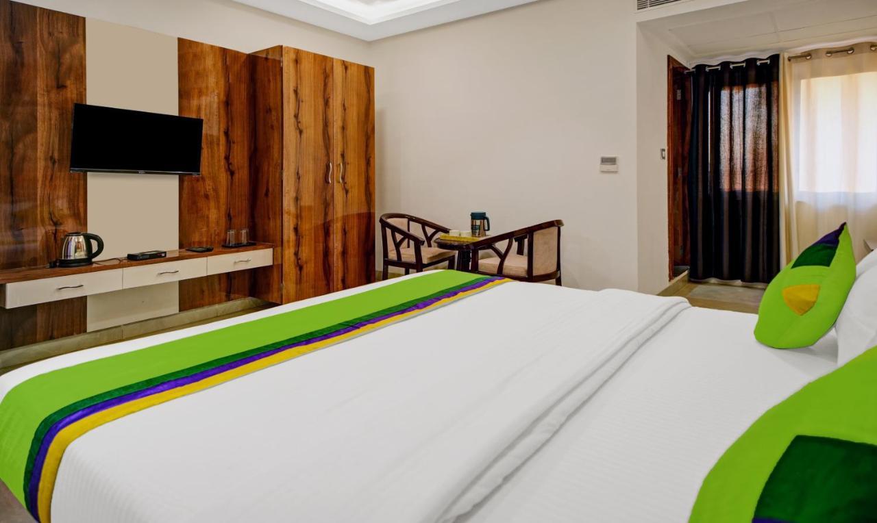 Hotel Eagle Inn Udaipur Bagian luar foto