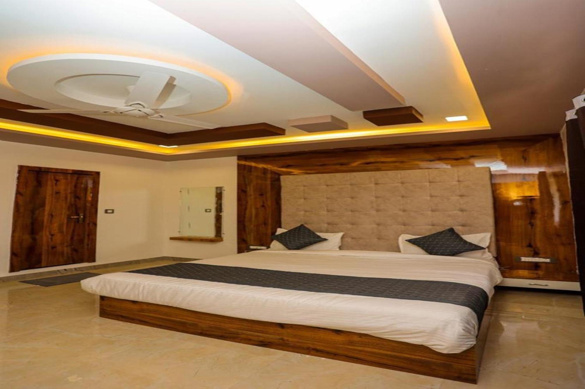 Hotel Eagle Inn Udaipur Bagian luar foto