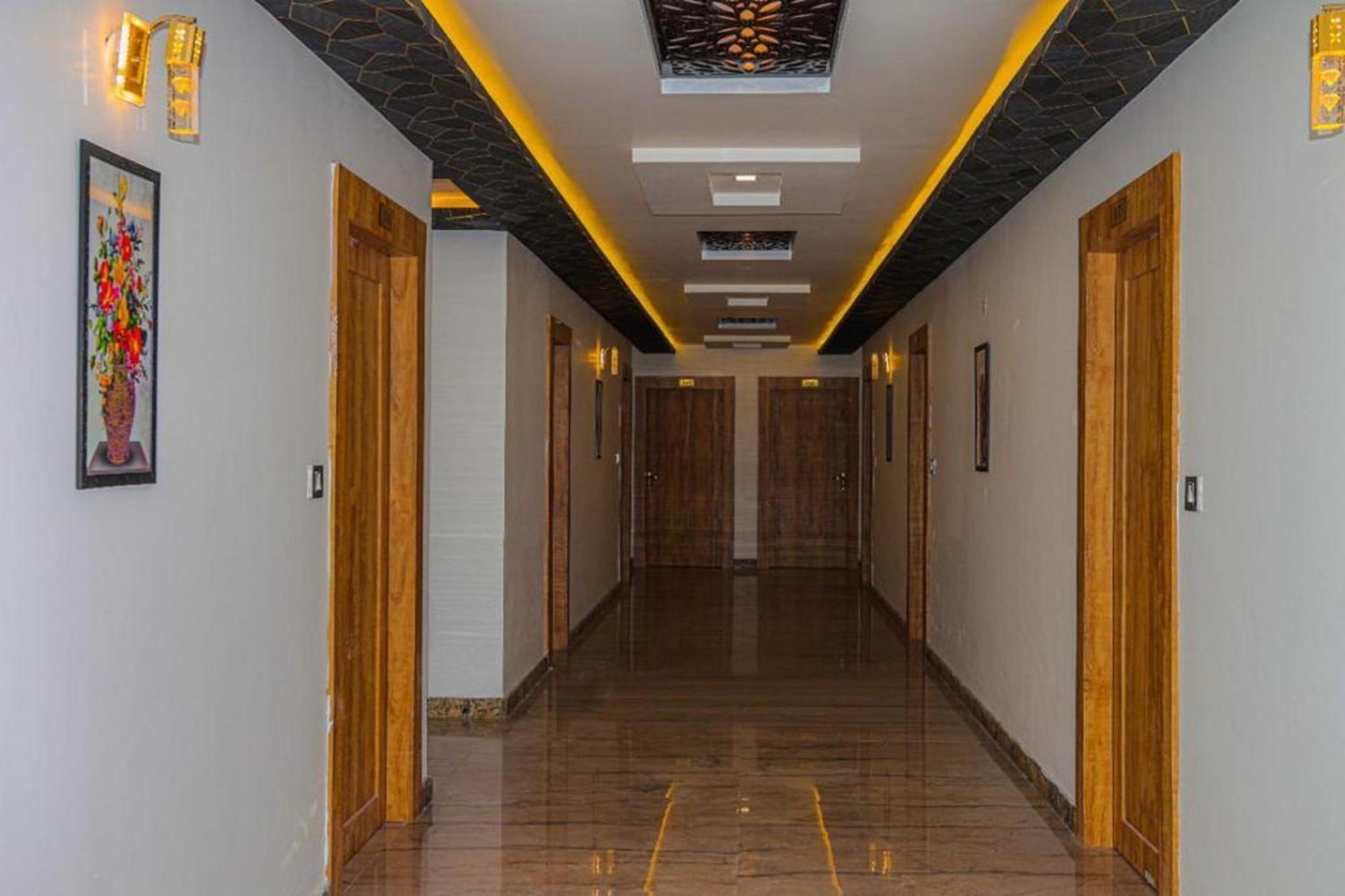 Hotel Eagle Inn Udaipur Bagian luar foto