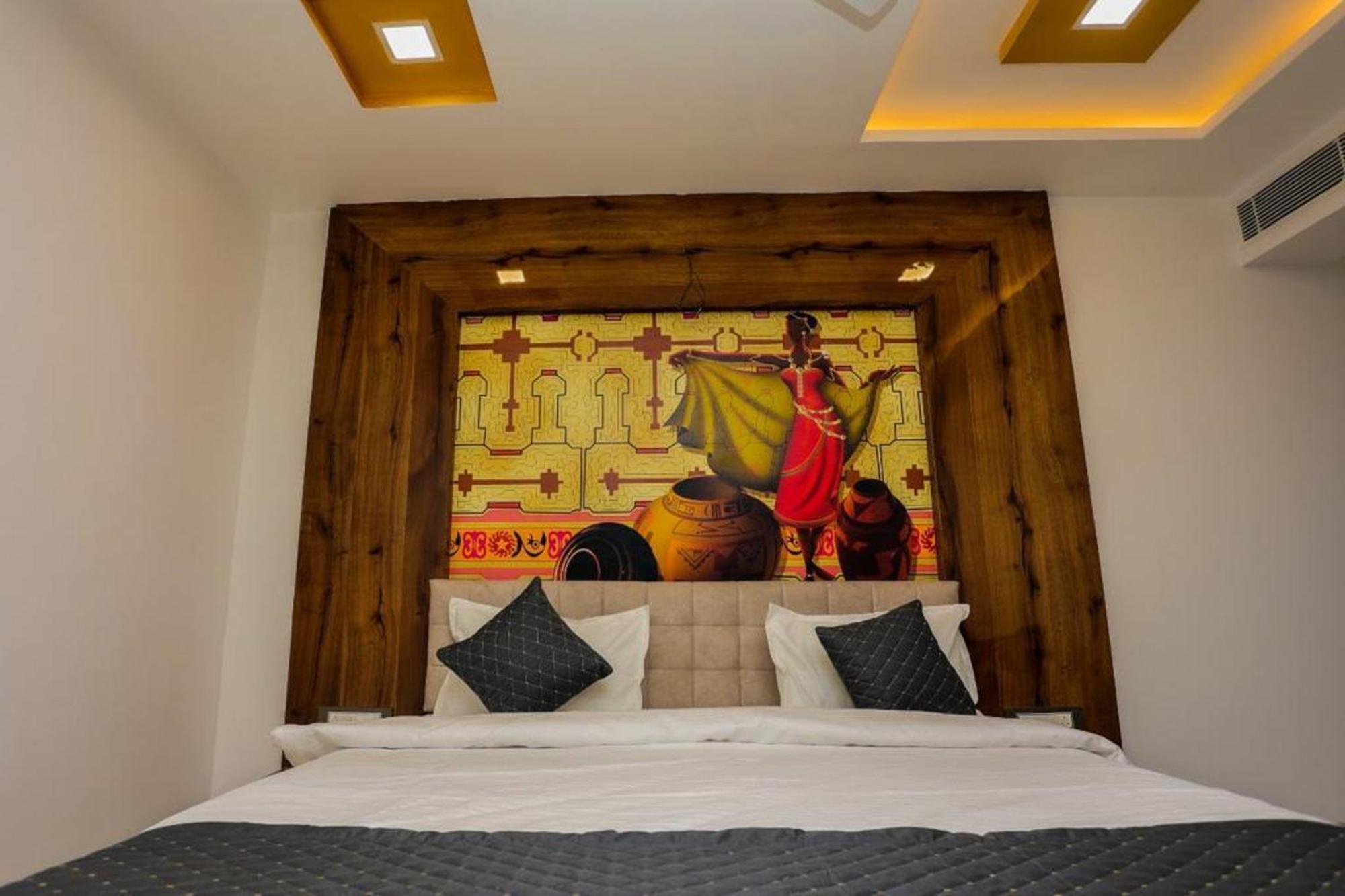 Hotel Eagle Inn Udaipur Bagian luar foto