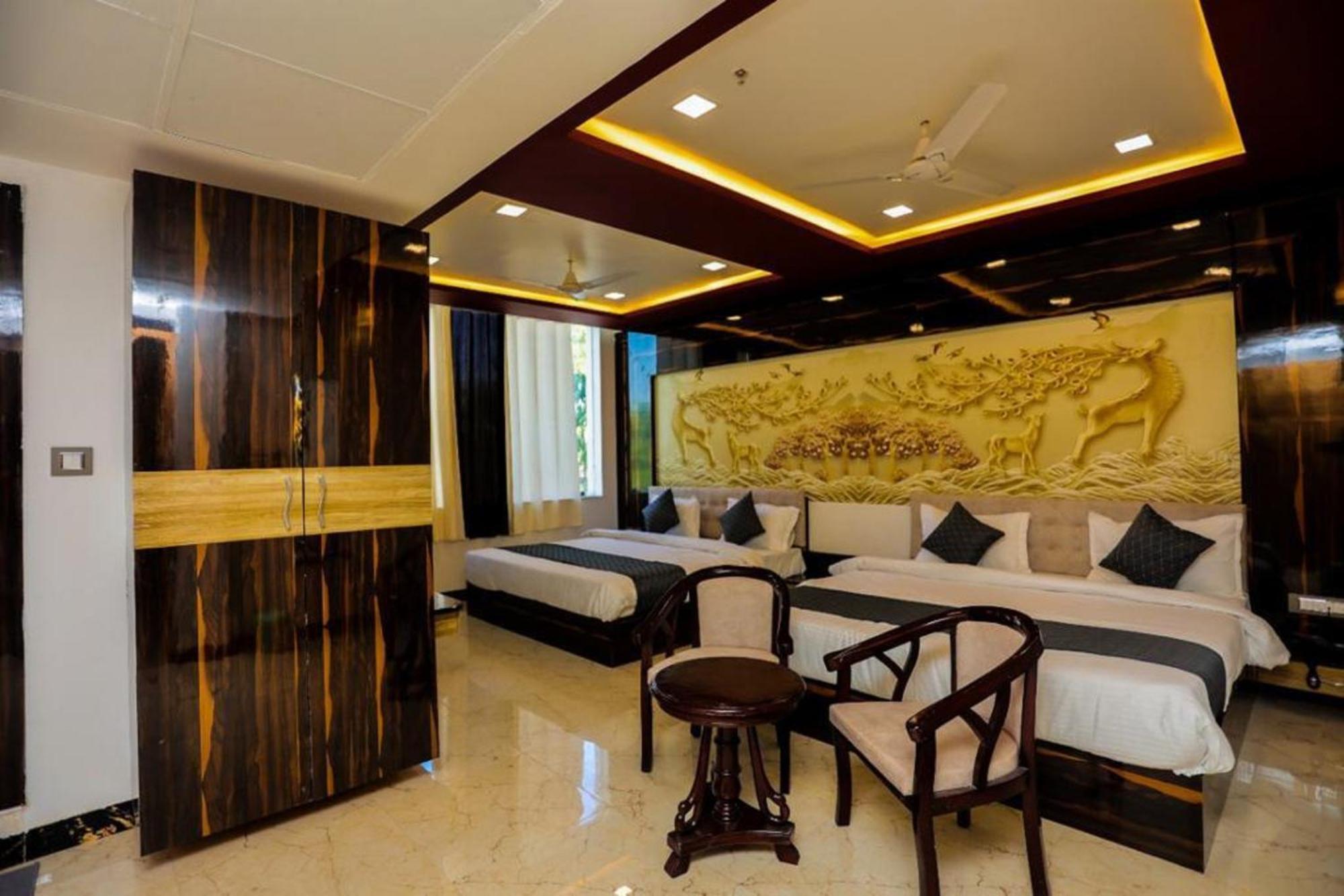 Hotel Eagle Inn Udaipur Bagian luar foto